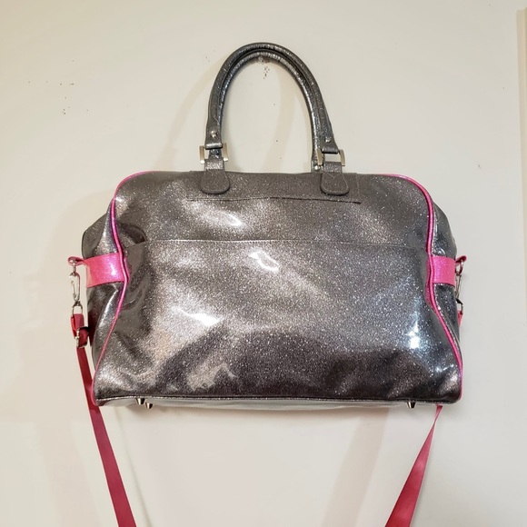 M.e.n.u Skull head duffel bag with pink wallet - Picture 4 of 16